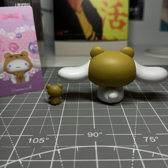 SANRIO CINNAMOROLL FIGURINE - Picture 3 of 3